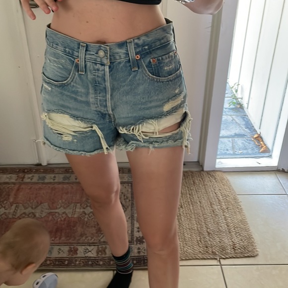 Levi's 501 Original Shorts - Picture 8 of 9